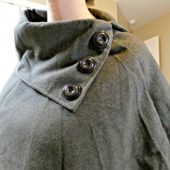 Gray Wool Felt Cape OS Vintage Poncho High Buttoned Collar British Mod GoGo NWT - Picture 6 of 8